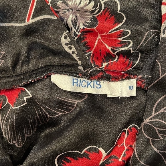 Ricki’s sz 10 black/red/gold floral pattern & styling reminiscent of kimono - Picture 5 of 12